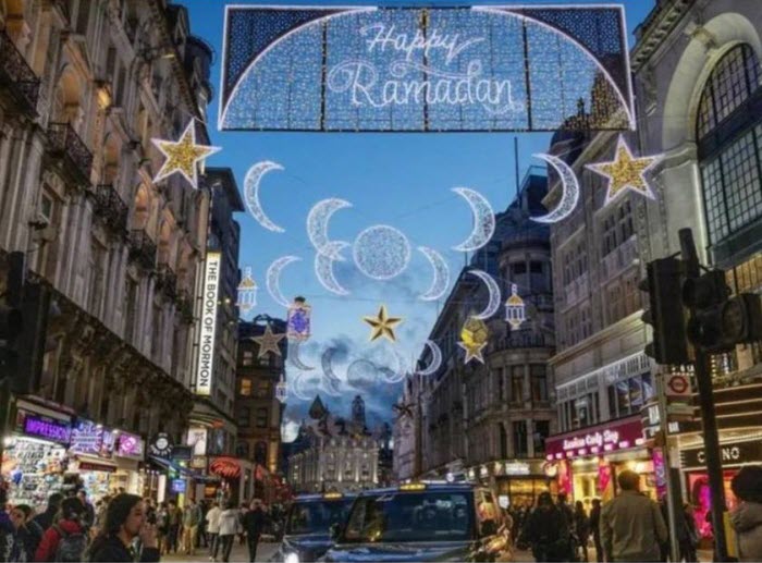 «رمضان» في بريطانيا.. أنوار وزينة وإفطار في الساحات والأماكن التاريخية في «لندن»